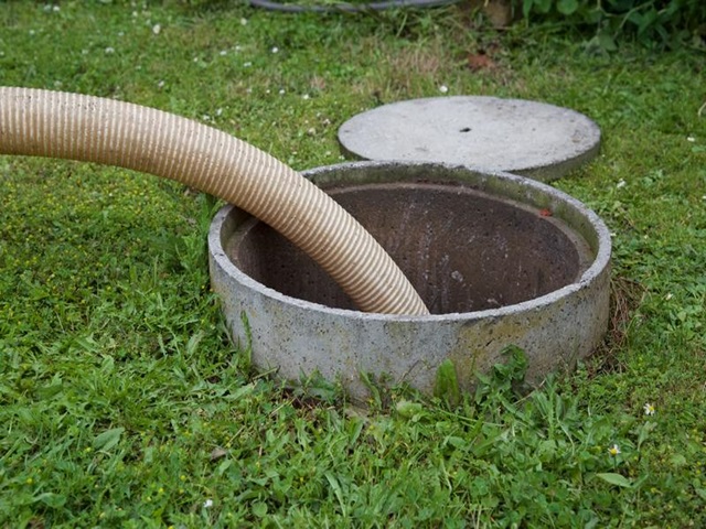 Phục vụ hút hầm cầu quận Bình Thạnh 24/7